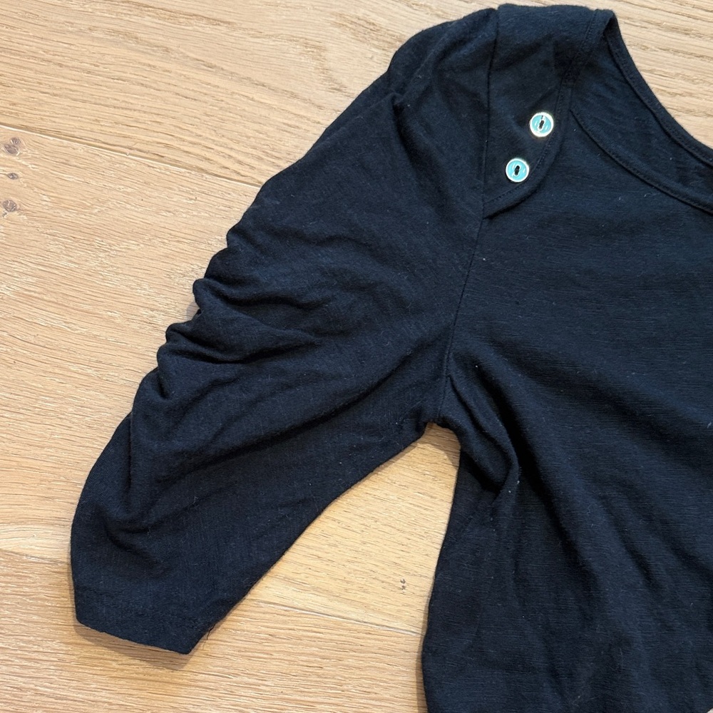 Anthropologie Black Short-Sleeve Tee with Heather Gray Dog Silhouette size S - Picture 5 of 14